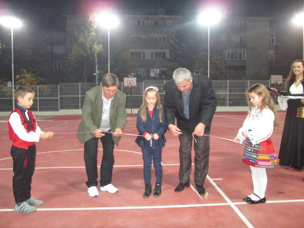 Открихме нова, модерна спортна площадка