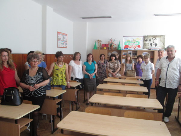 СОУ „П.Р.Славейков” получи дарение от Ротари клуб