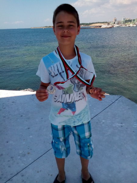 Наш третокласник със сребро и бронз от финала в „Математика без граници”