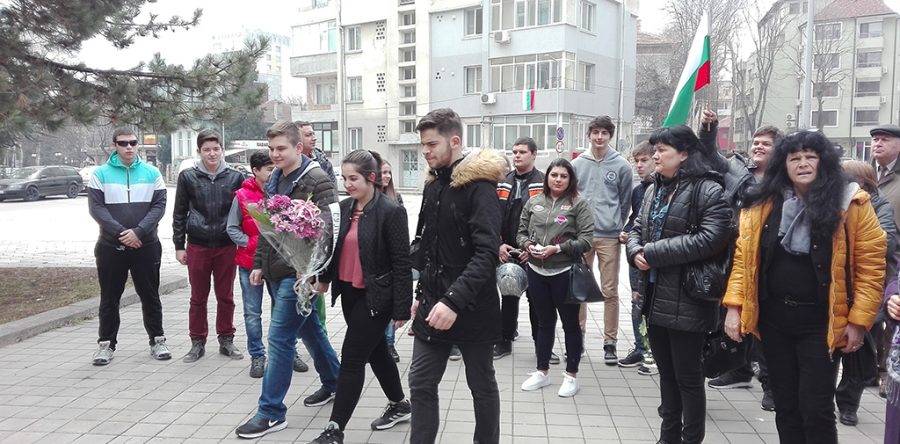 СУ „П. Р. Славейков”  отбеляза Националния празник на България – 3 март