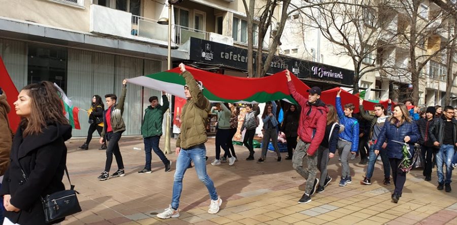 Славейковци се включиха в празничното шествие „Първите“