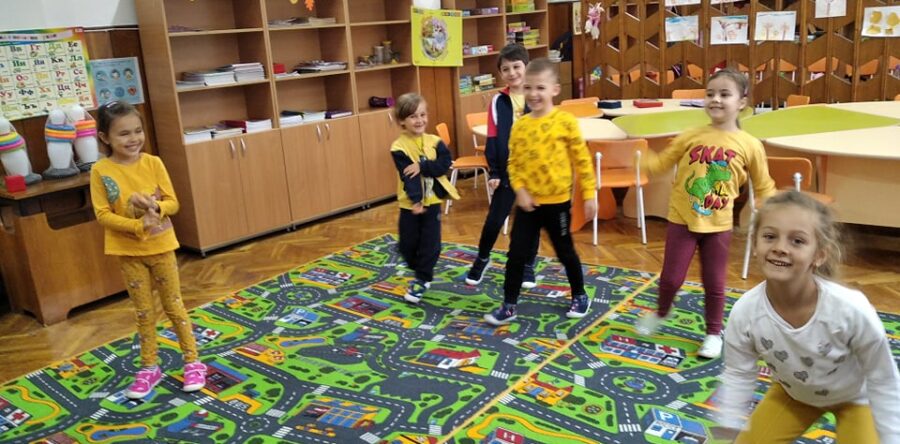 Усмихнати Славейковци