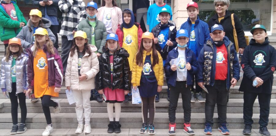 Община град Добрич посрещна ученици от СУ „П. Р. Славейков“, участващи в проект „Децата – активни граждани“, финансиран по Програмата за граждански инициативи