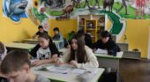 Когато осмокласниците преподават на английски: Ранообразни и изпълнени със забавление часове