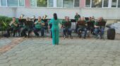 Концерт на Духов оркестър – Добрич в училищния двор на СУ „Петко Рачов Славейков“